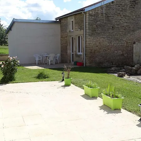 L'etable Aux Deux Noix